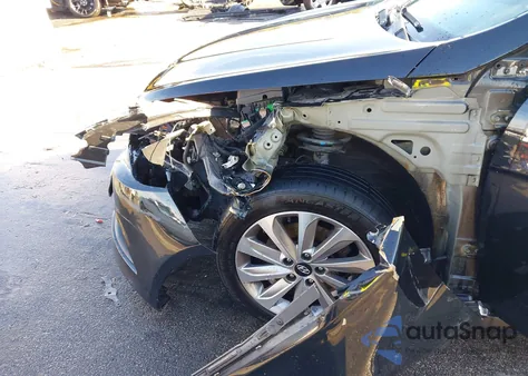 2014 Hyundai Sonata Limited 2.0T z USA, uszkodzony, nr VIN 5NPEC4AB6EH941645